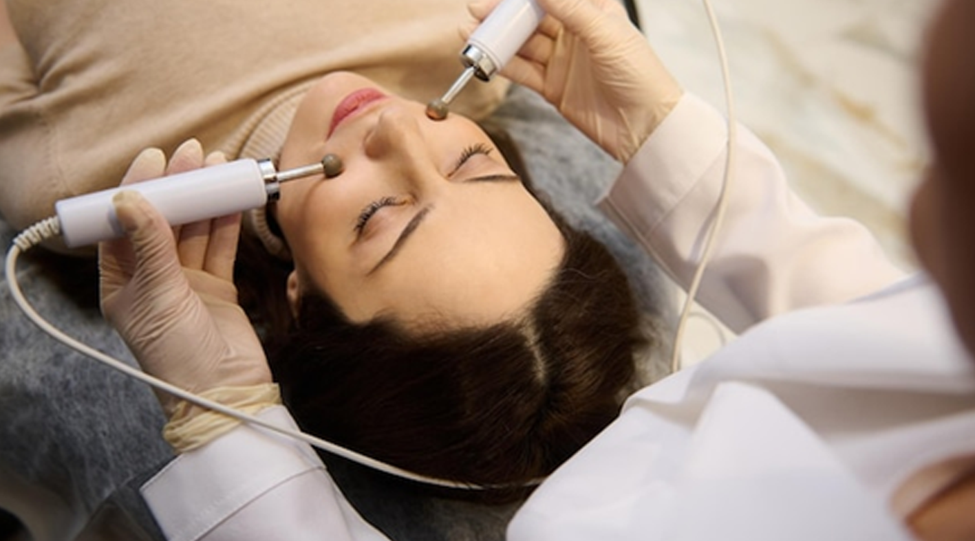 Mastering the Art of Esthetics with the Microcurrent Machine